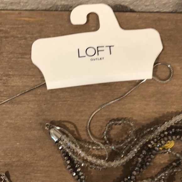 NWT- LOFT Outlet Necklace - Picture 3 of 4
